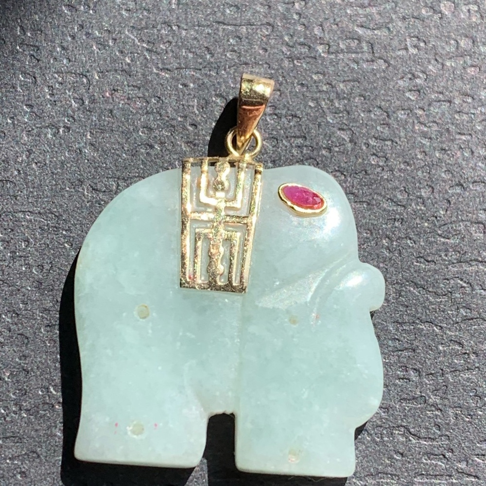 14k gold and Green Jade Elephant Pendant